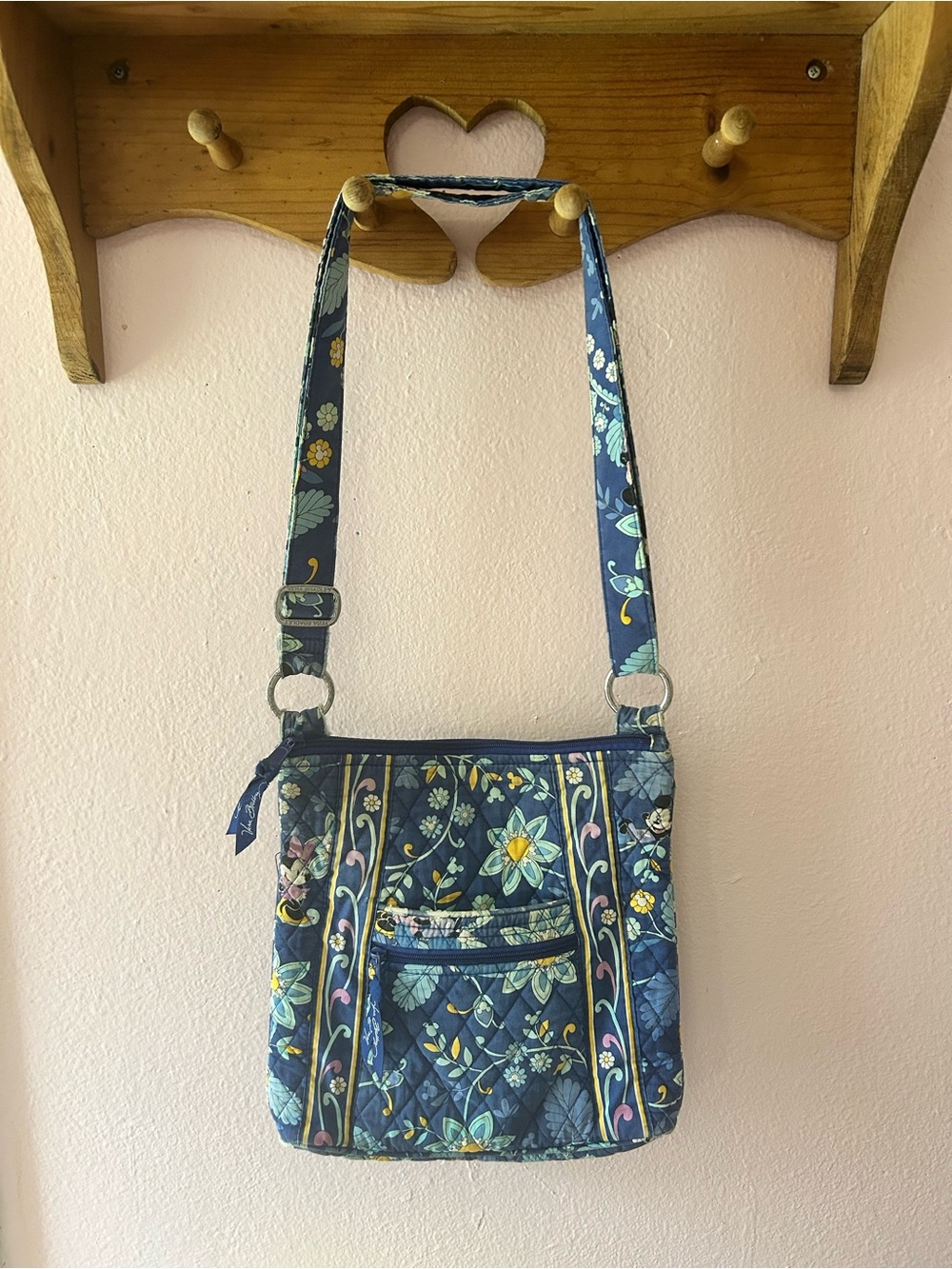“Dreaming with Mickey” Disney Vera Bradley Blue Quilted Crossbody Bag - Picture 2 of 7